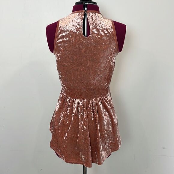 Knox Rose Dust Pink Velvet Sleeveless Top Low High style XS - Picture 3 of 10